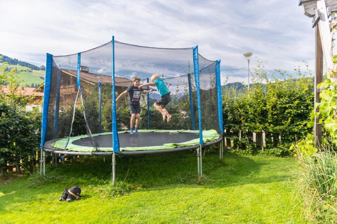 Hartlhof Urlaub Am Baby- Und Kinderbauernhof Niederau Extérieur photo