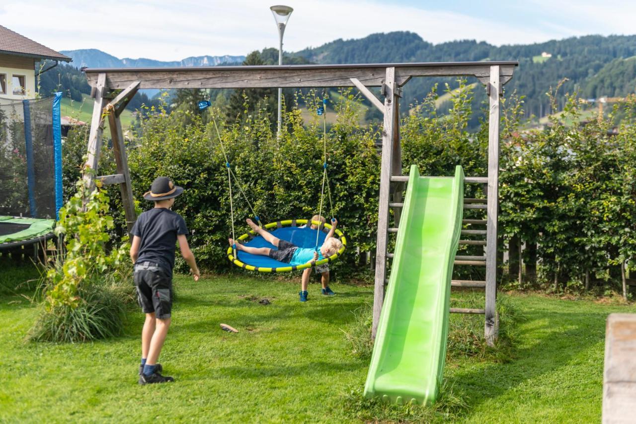 Hartlhof Urlaub Am Baby- Und Kinderbauernhof Niederau Extérieur photo
